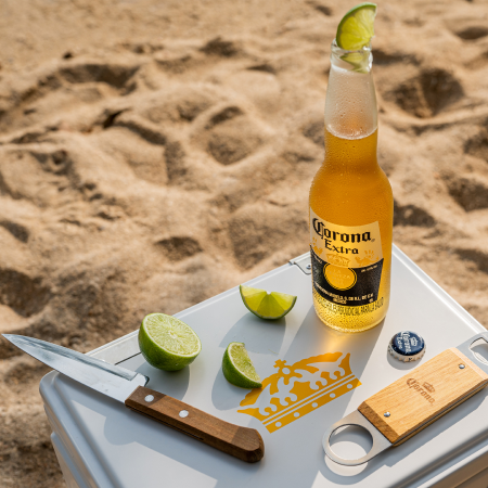 Cerveza Corona con limón